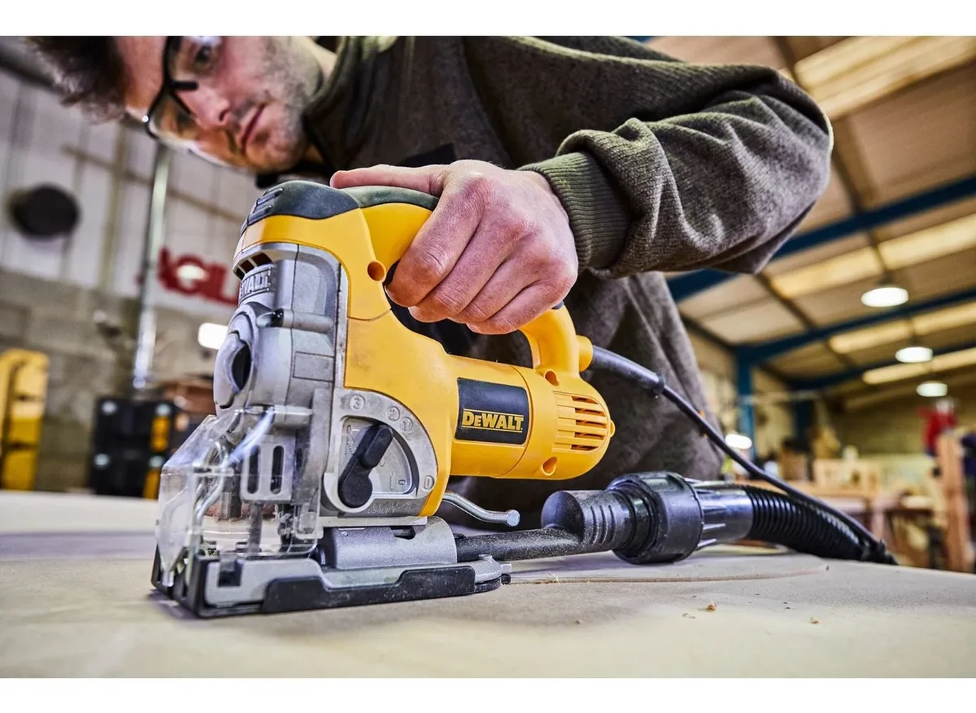 sierra-caladora-dewalt-DW331K-5_resultado