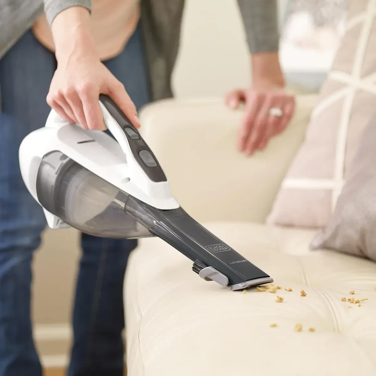 Aspiradora_Inalámbrica_de Mano_Black+Decker_HLVA325J10_lado2