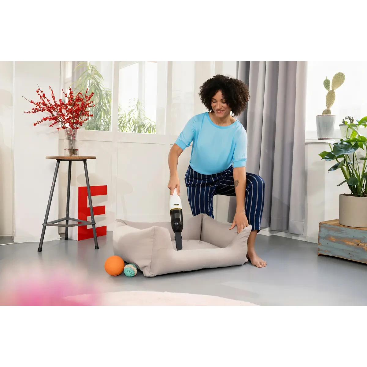 Aspiradora_Mano_Inalámbrica_Karcher_CVH 2 MX_Recargable_lado4